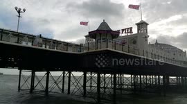 Footage of powerful wind at Brighton Pier, UK