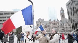 Toronto: Hundreds honour victims of Paris attacks