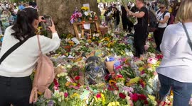 Tributes and teddy bears near Buckingham Palace