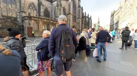 Long queue outside cathedral to say final goodbye to the Queen in Edinburgh