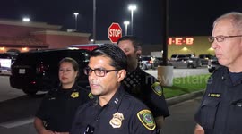 Police give statement about officer that shot man after he was attacked  with tire iron at restaurant in Houston