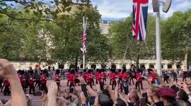 Procession in The Mall taking the Queen’s coffin to Westminster Hall