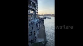 UK: Thousands Wait In Long Queue To See Queen’s Lying-In-State At Westminster Hall