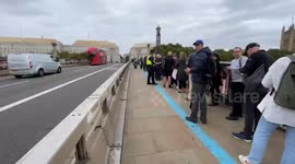 Filmer travels alongside 3.5-mile-long queue to view Queen's coffin