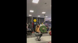 Weightlifting goes wrong for woman training for Commonwealth Games