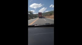 here is the fifth part of the video where I recorded going to the city interncamanto de jaguaquara to review and change the tires of my gran siena 2013 that was bad I took advantage and recorded this bea
