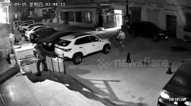 Elderly thief has his bike stolen as he was looting boxes from hotel in China