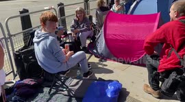 Mourners pitch tents in Parliament Square ahead of the Queen’s funeral