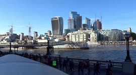 Thousands of mourners wait in the queue longer than 5 miles to see the Queens coffin - More London
