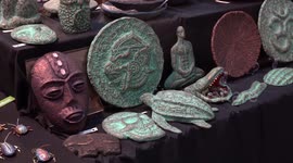 Traditional Siamese crafts shown off at event in Thailand