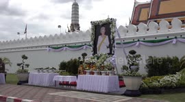 Thai king puts Queen Elizabeth portrait outside palace following 'diplomatic disaster' funeral no-show