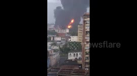 Lightning strike causes fire to erupt at oil refinery in Venezuela