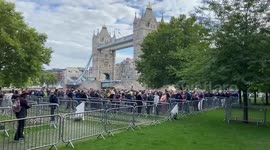 More than 250,000 queued to view Queen lying-in-state