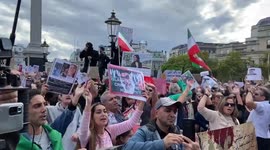 Thousands of Mahsa Amini protesters gather in Trafalgar Square