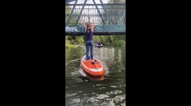 'Unsafe but cool' - Cambridge girl nails the 'paddleboard bridge' jump