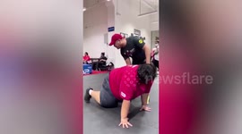 Determined obese woman loses 40 lbs after working out for a month