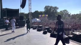 Footage of Coolio in