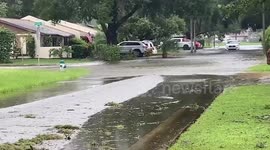 US: Ian Batters East Central Florida, Flooding And Power Outages Hit 2