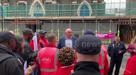 CWU general secretary Dave Ward speaks at the Royal Mail strike picket in London