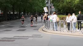 First non-elite runners race through Canary Wharf at London Marathon
