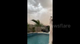Dust storm leaves thousands without power in Phoenix, Arizona