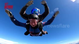 Thrill-seeking grandad celebrates 90th birthday with skydive from 15,000 feet