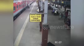 Alert cop saves passenger after he slipped while boarding moving train in eastern India