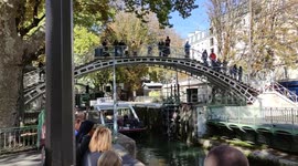 How the mobile bridges and canal locks of Paris work to let the boats pass . Lock between the canal Saint-Martin between Quai de Valmy and quai de Jemmapes. France.7 oct 2022