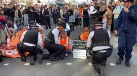 Just Stop Oil activists cause chaos in Piccadilly Circus
