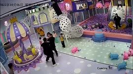 Man slaps woman after their children clash at play area in China