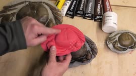 DIY: Fossil hunter finds giant crab fossil, removes rock to show how to make replica