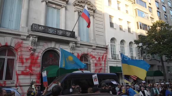 Hundreds Protest Russia in NYC Following Deadly Attacks in Ukraine