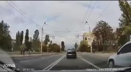 Car camera captured moment Russian missiles struck Dnipro, Ukraine