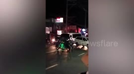 Aggressive carabao escapes slaughterhouse and attacks locals in the Philippines