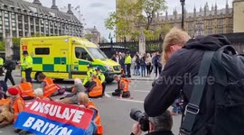 UK: Insulate Britain Continues Protests, Blocks Roads Around Parliament