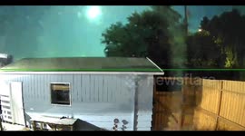 Meteor lights up sky over Seattle, US