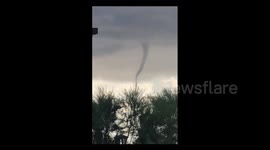 Landspout spotted in Phoenix, US