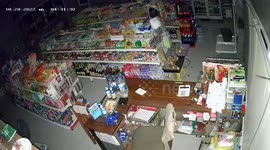Earthquake shakes grocery store shelves in northern Thailand