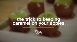 These Tips Will Help The Caramel Stay on Your Apples!