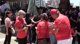 Lula's supporters distribute pamphlets ahead of run-off