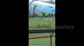 Korean Air plane remains stuck on end of Cebu Airport runway