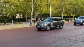 Rishi Sunak arrives at Buckingham Palace to meet King Charles III