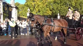 The Royal Mail horse carriage enters Buckingham Palace ahead of Rishi Sunak audience with King Charles III