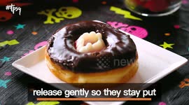 How to make creepy donuts for Halloween