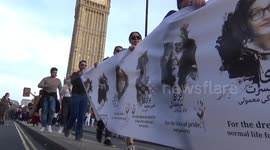 Thousands of Iran protesters form human chain from Trafalgar Square to Houses of Parliament
