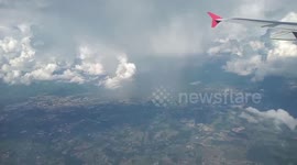 Viagem de Avião sentido ao aeroporto de navegadores em Santa Catarina