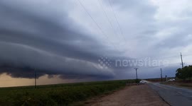 Footage of an awe-inspiring shelf cloud in California