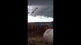 Formation of Tornado 4 miles South of Grainfield Kansas