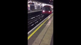 The 4th @piccadillyline to go sailing past a platform of passengers. At 6am. https://t.co/daAoGCPVj3