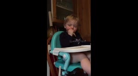 Toddler keeps fallling asleep while eating